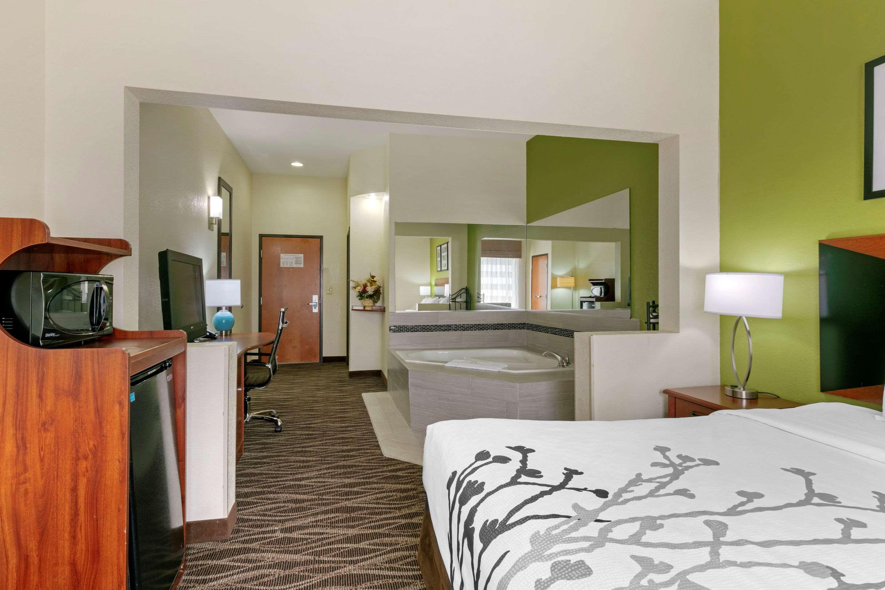 Sleep Inn & Suites Montgomery East I-85 Екстериор снимка
