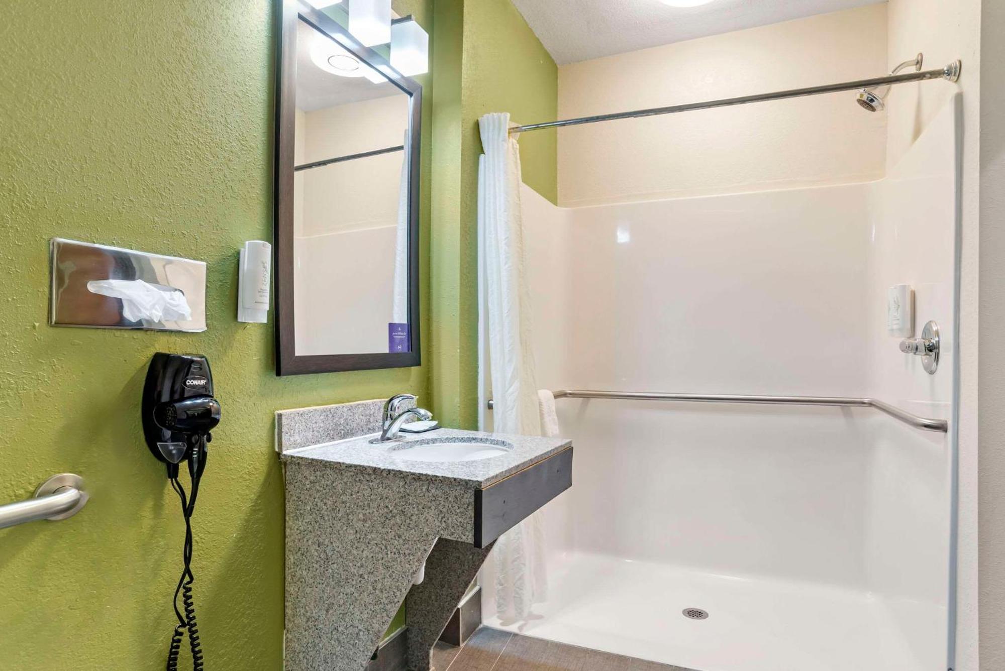 Sleep Inn & Suites Montgomery East I-85 Екстериор снимка